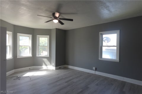 Tiny photo for 734 Main Street St, Bridgeport, OH 43912 (MLS # 5221295)