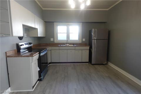 Tiny photo for 734 Main Street St, Bridgeport, OH 43912 (MLS # 5221295)