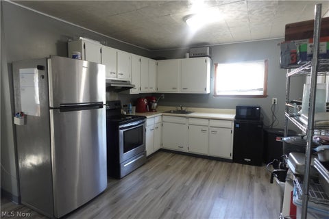 Tiny photo for 734 Main Street St, Bridgeport, OH 43912 (MLS # 5221295)