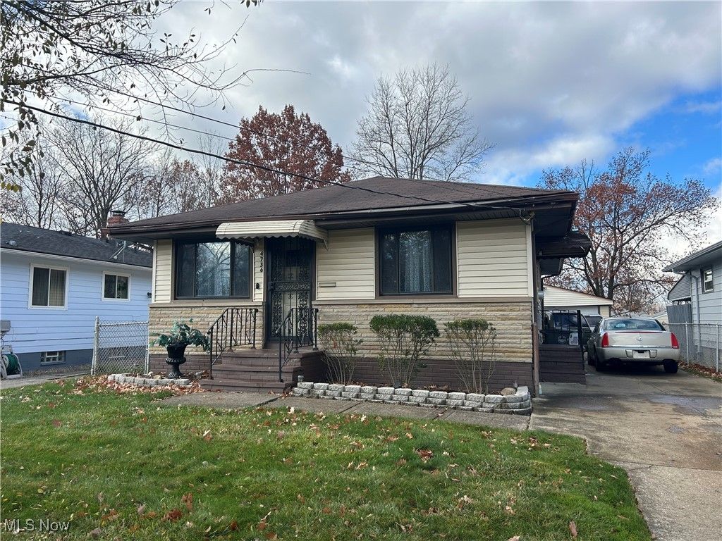 Photo of 4736 E 178th Street, Cleveland, OH 44128 (MLS # 5178616)