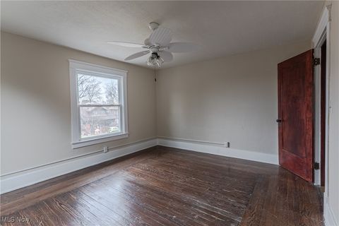 Tiny photo for 146 Bonnie Brae Avenue NE, Warren, OH 44483 (MLS # 5178677)