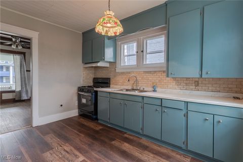 Tiny photo for 146 Bonnie Brae Avenue NE, Warren, OH 44483 (MLS # 5178677)