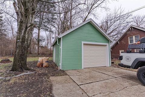 Tiny photo for 146 Bonnie Brae Avenue NE, Warren, OH 44483 (MLS # 5178677)