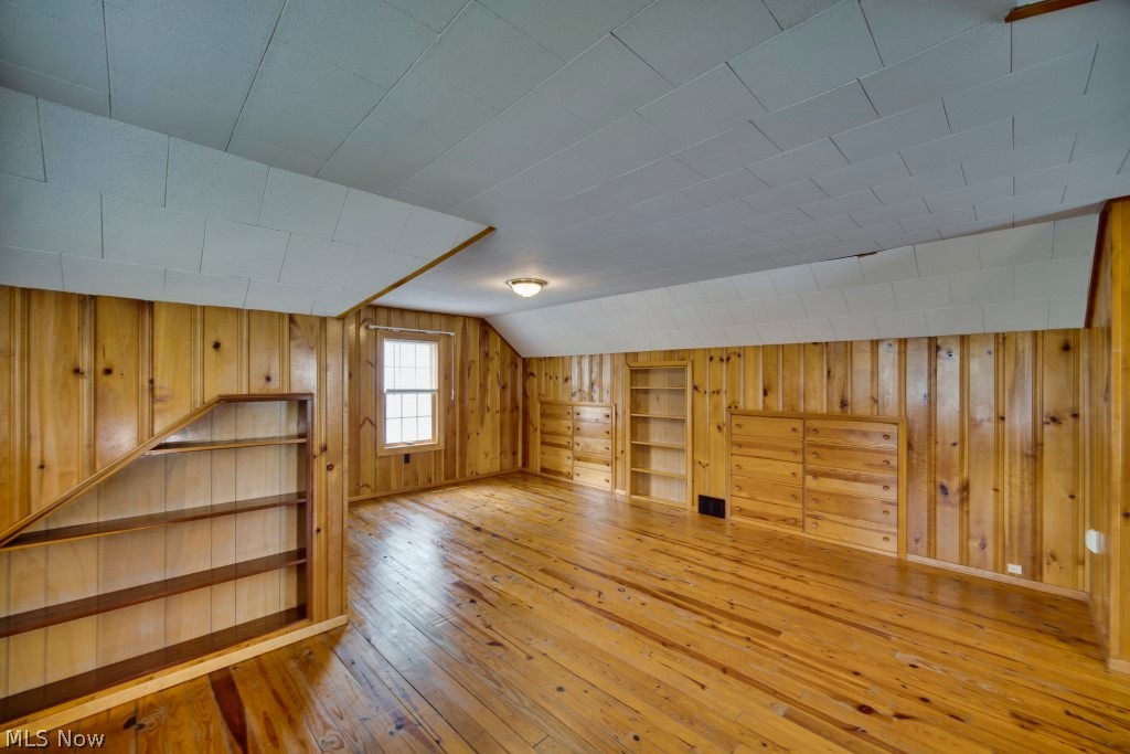 Suburban Dev Cos Crof - Residential