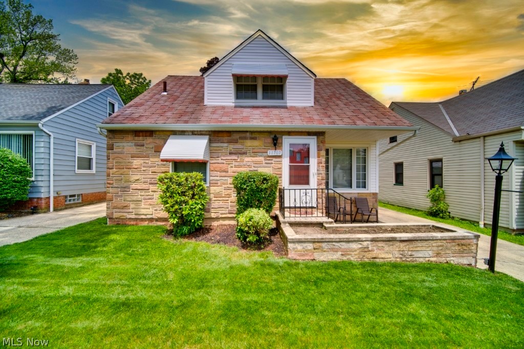 Suburban Dev Cos Crof - Residential