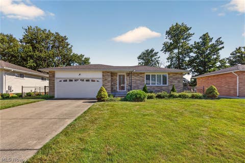 Homes For Sale - 34260 Glen Drive<br/> Eastlake, OH 44095