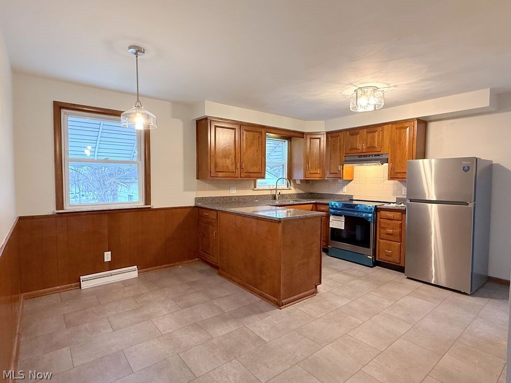 Photo of 442 10th Street, Struthers, OH 44471 (MLS # 5198867)