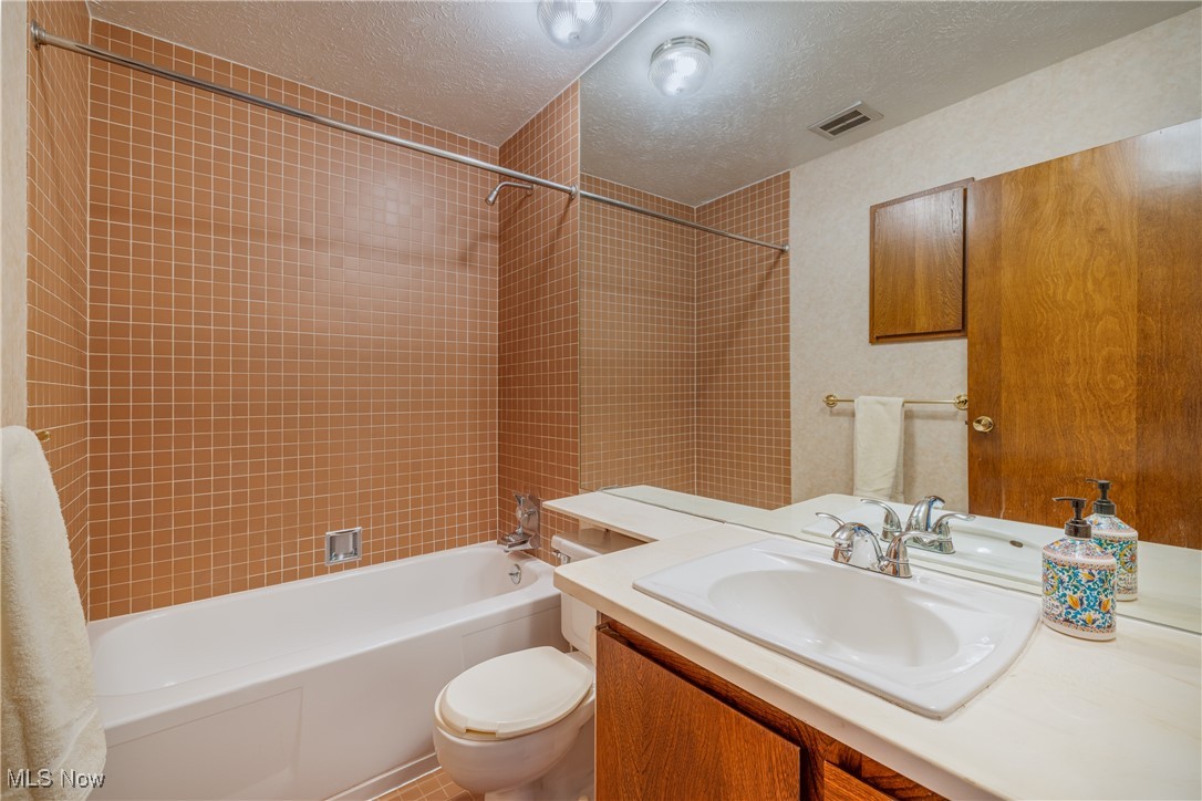 Ledgewood - Residential