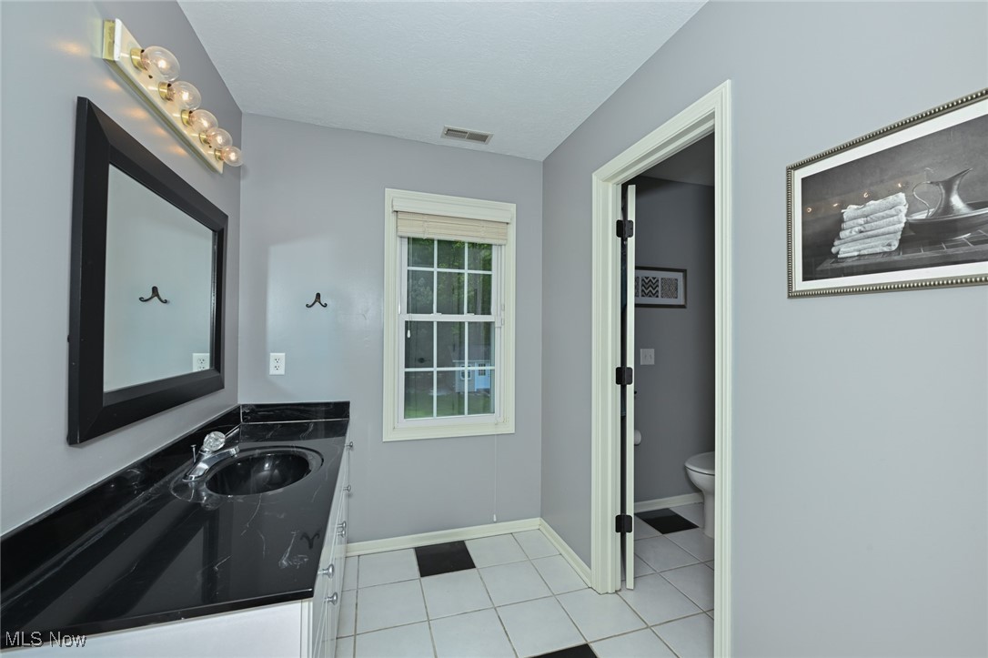 1152 Terraho Drive, Salem, Ohio image 35