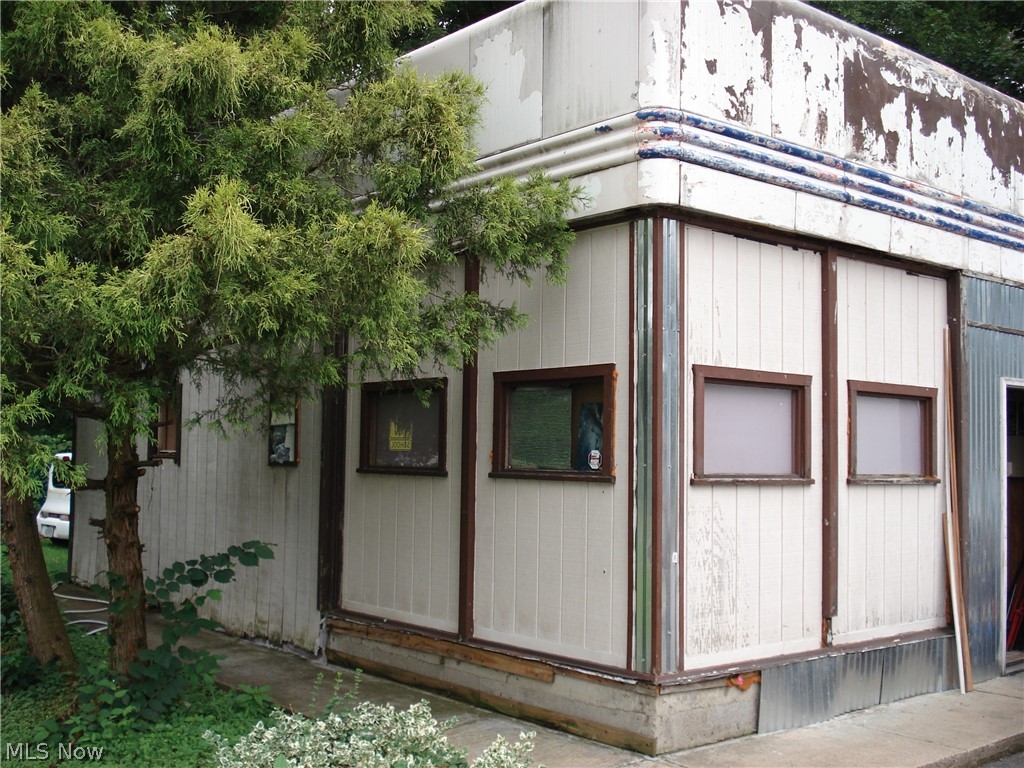 Saybrook - Commercial Sale