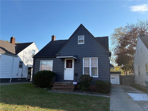 Tiny photo for 17906 Libby Road, Maple Heights, OH 44137 (MLS # 5257086)