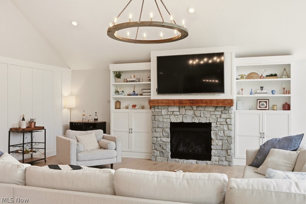 Bolingbrook Acres - Residential