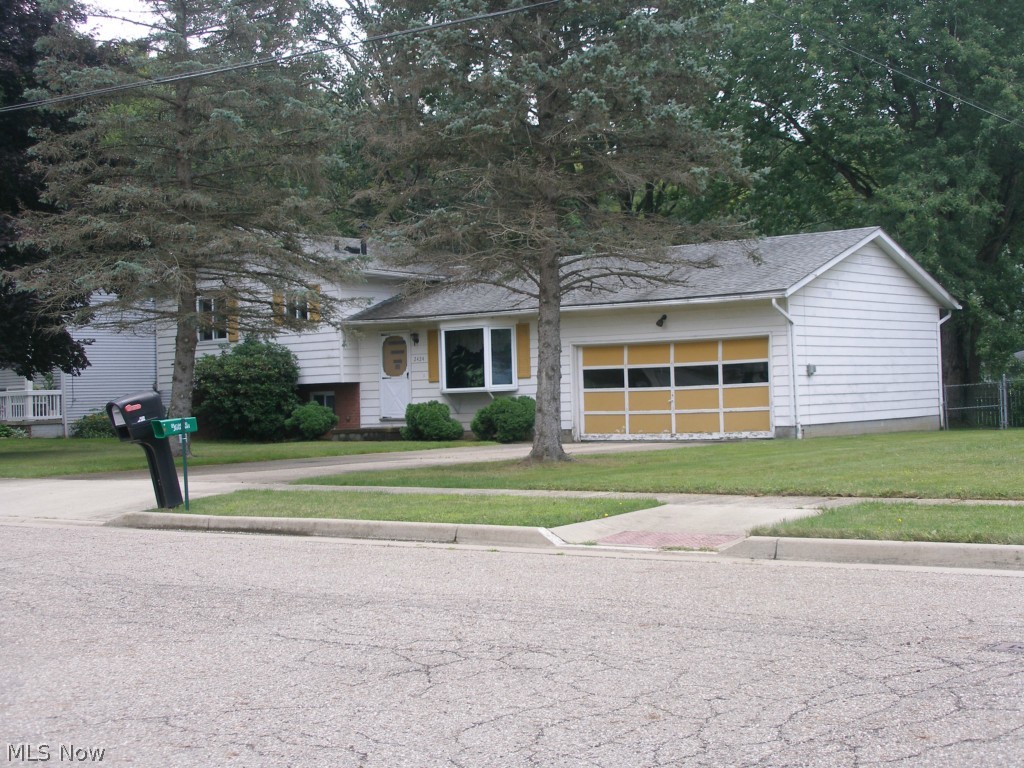 Three bedroom split in Copley. Large living room open to formal dining room. Family room on lower level. Master bedroom with bath suite. Nice backyard with patio. Two car attached garage. Priced to sell quickly!