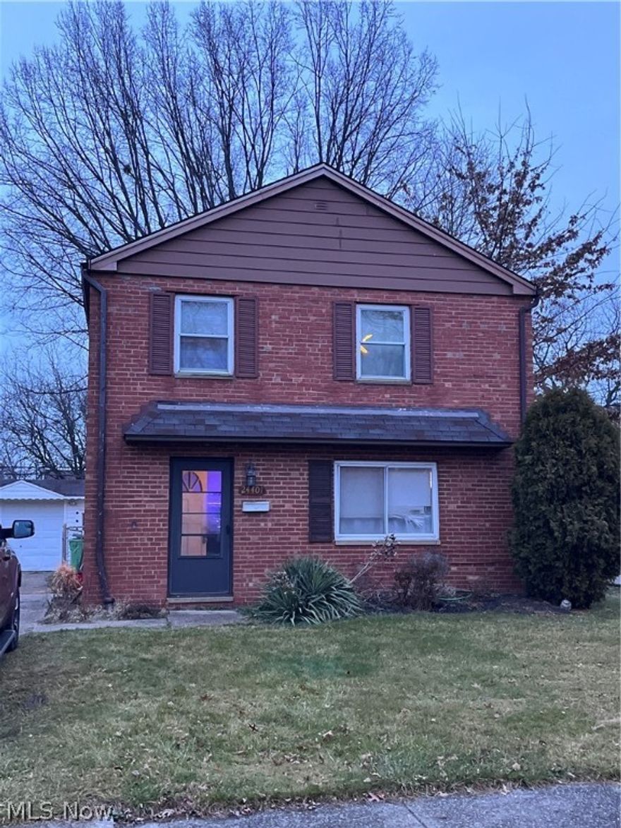 Classic Euclid brick colonial on a quiet well maintained street.  3 bedrooms and 1 bathroom upstairs.  Updated kitchen cabinets, with granite countertops and a stainless steel farm sink.  1 car detached garage, and fenced in backyard with driveway gate to enjoy the outdoors.  Main floor laundry/utility room.
Affordable living in a family friendly neighborhood.  Come see it today!