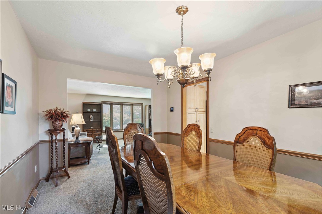 20474 Sandalwood Lane, Strongsville, Ohio image 14
