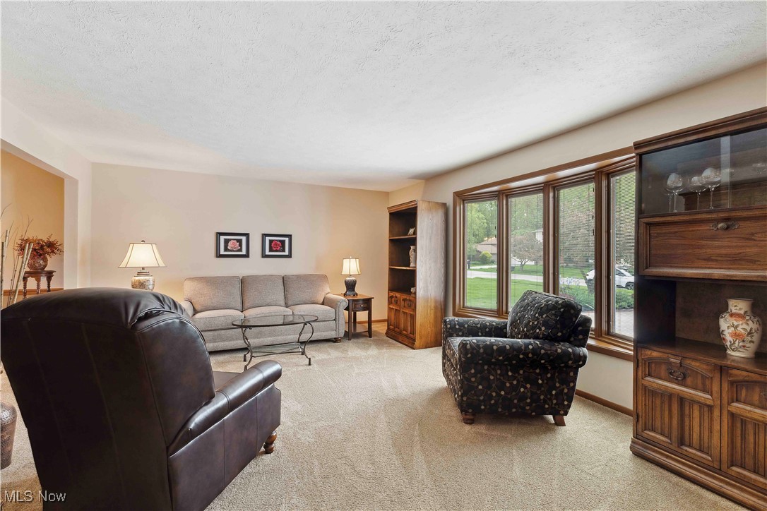 20474 Sandalwood Lane, Strongsville, Ohio image 9