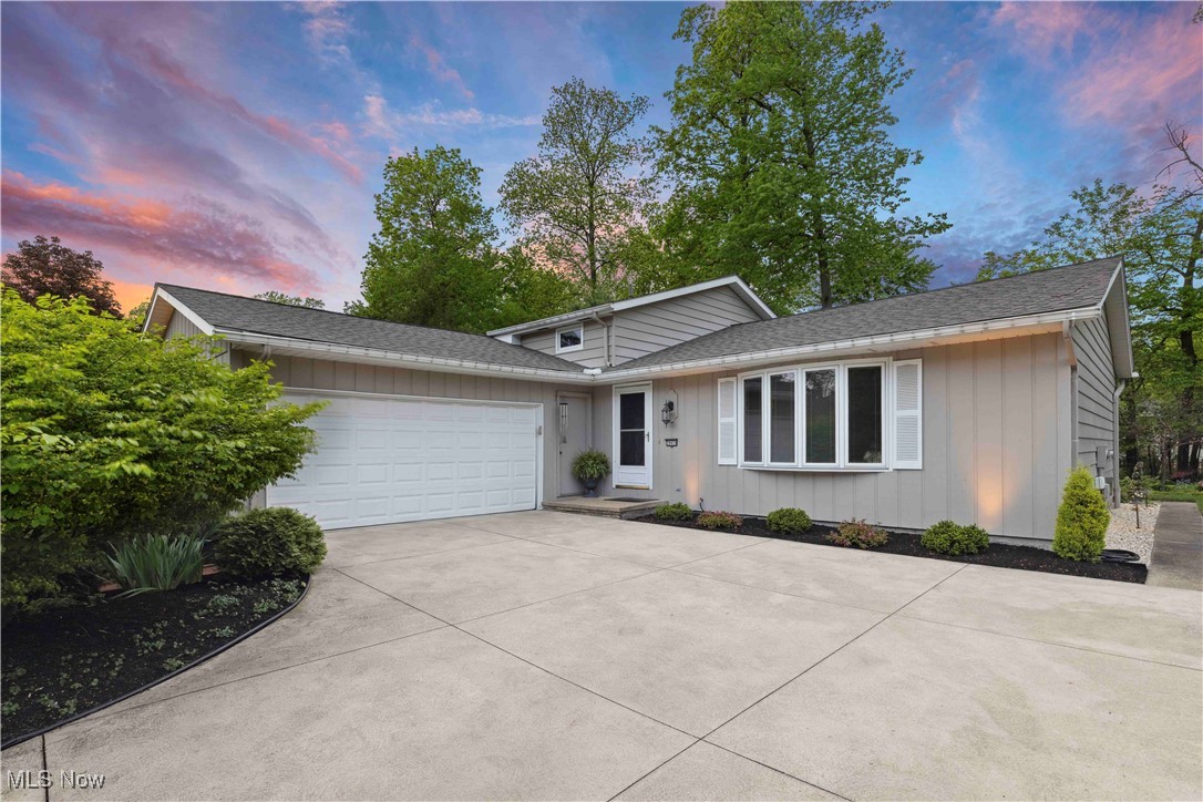 20474 Sandalwood Lane, Strongsville, Ohio image 35