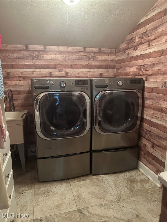 Youngstown, Ohio 44515, United States, 3 Bedrooms Bedrooms, ,3 BathroomsBathrooms,Residential,Active,180637