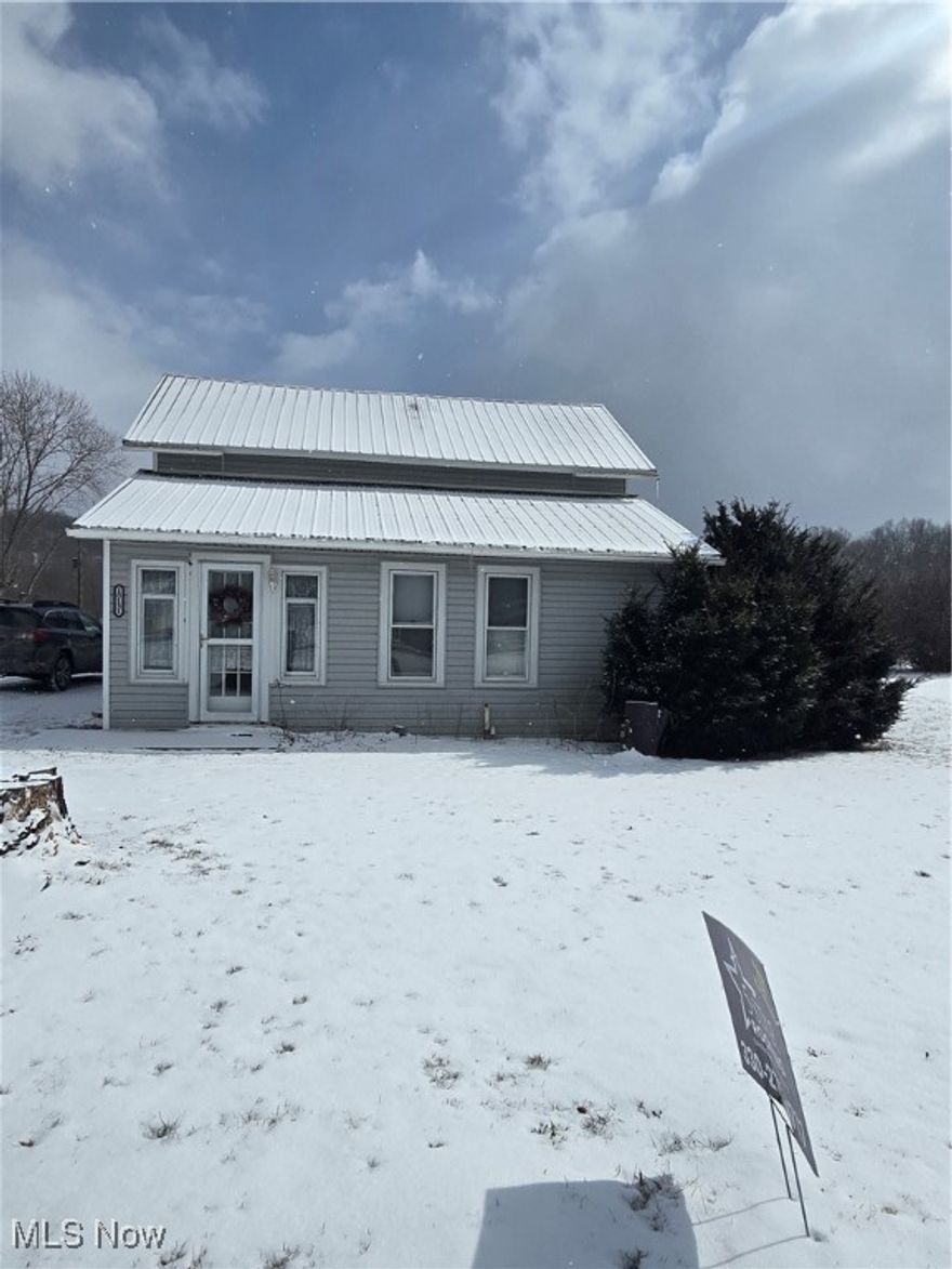 Welcome to this wonderful home, nestled on three spacious lots! Recent updates have been made to ensure comfort and peace of mind, including a new hot water tank, furnace, and roof—all replaced in 2024. Inside, some rooms have been thoughtfully remodeled to enhance the home’s appeal. Whether you’re a first-time homebuyer or in need of extra space, this could be the perfect fit for you.
The house is ideally located in the center of the three lots, with the garage situated on the left lot and an additional empty lot to the right, offering plenty of outdoor space and potential. Don't miss out on this opportunity to make this cozy house your own. Schedule your showing today! Selling "As-Is, Where-Is"