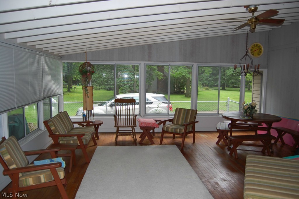 Hawthorne Acres - Residential