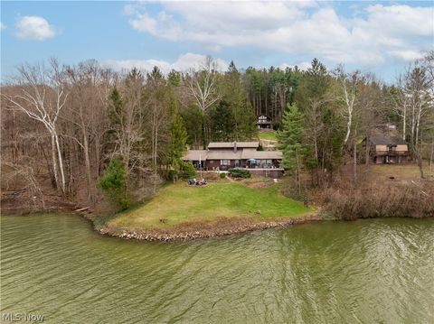 Homes For Sale - 9707 Lakewood Drive<br/> Mineral City, OH 44656