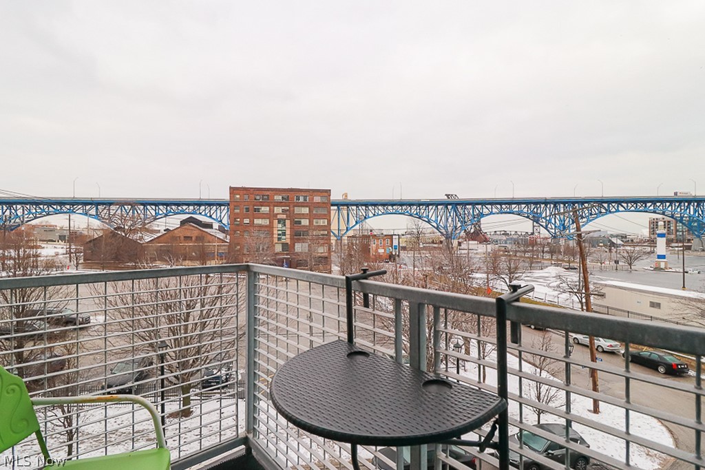 Stonebridge Plaza - Residential