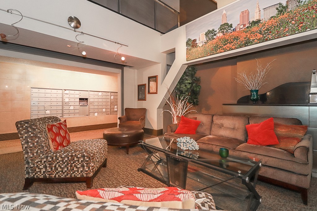 Stonebridge Plaza - Residential