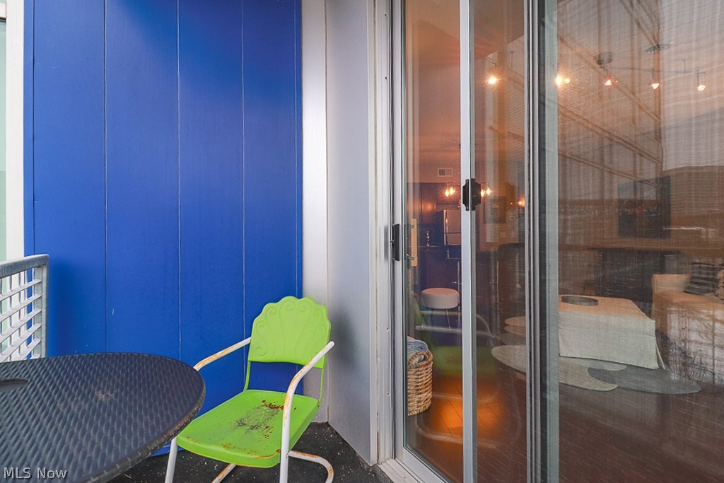 Stonebridge Plaza - Residential