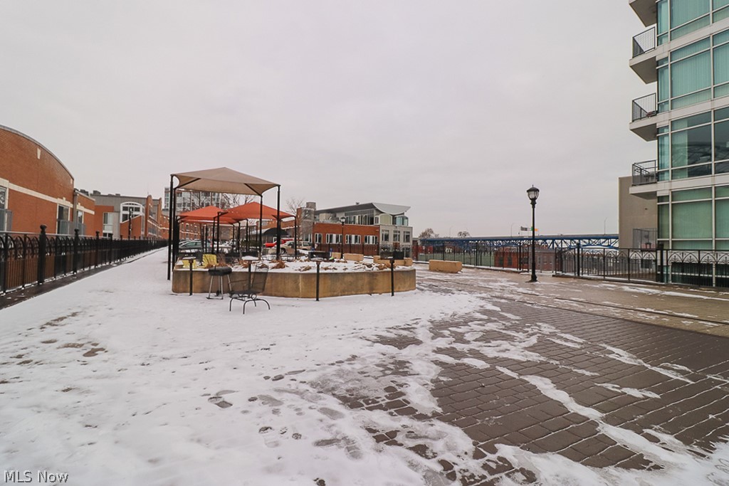 Stonebridge Plaza - Residential