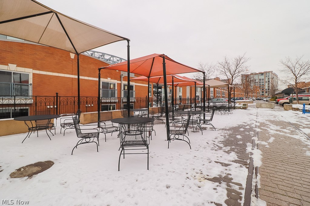 Stonebridge Plaza - Residential