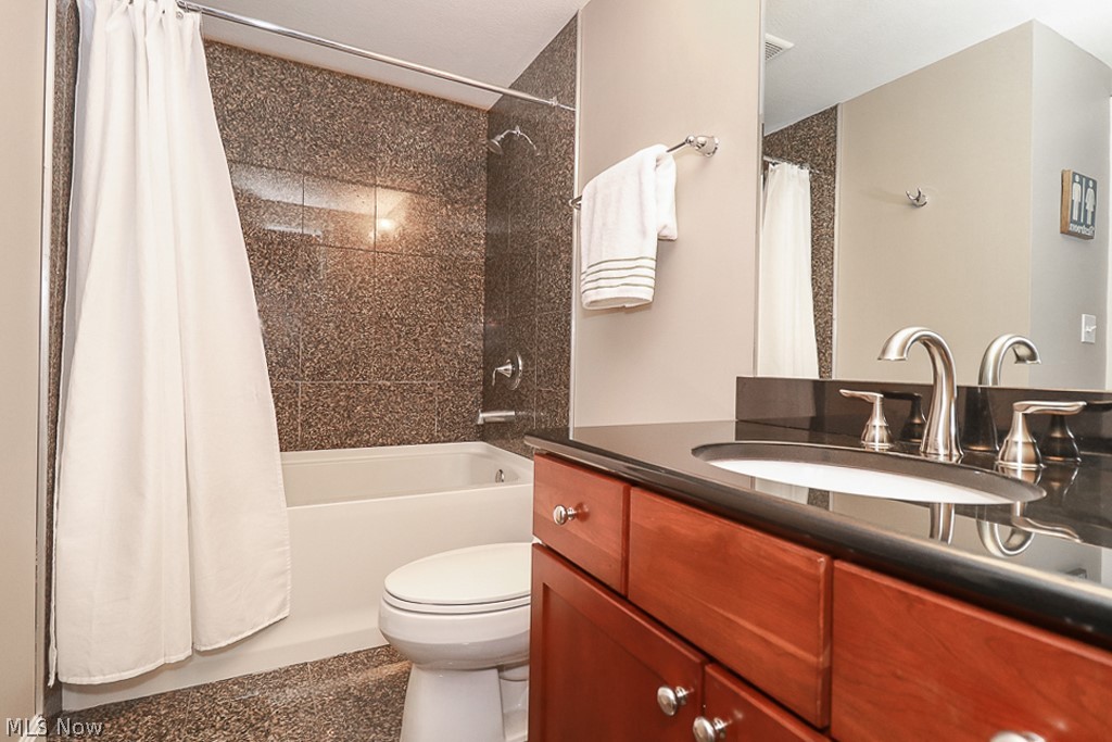 Stonebridge Plaza - Residential