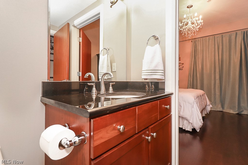 Stonebridge Plaza - Residential