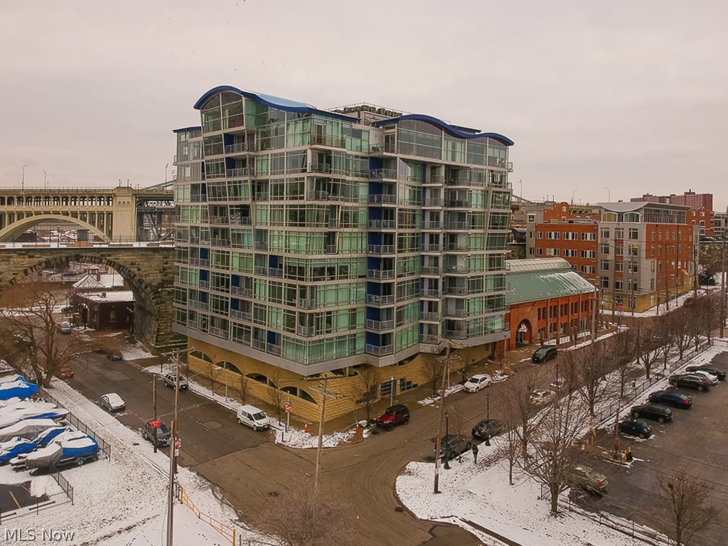 Stonebridge Plaza - Residential