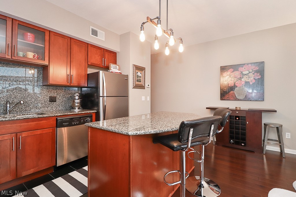 Stonebridge Plaza - Residential