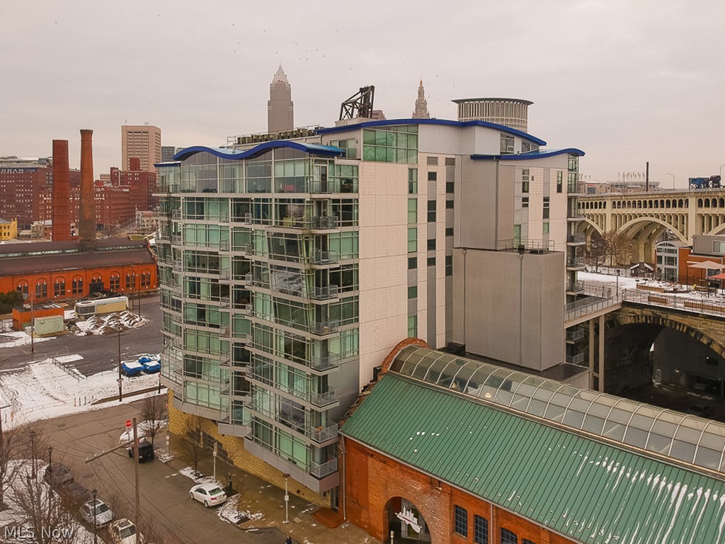 Stonebridge Plaza - Residential