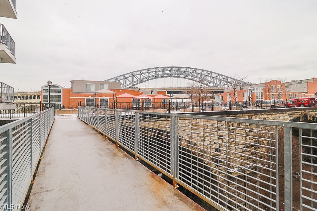 Stonebridge Plaza - Residential