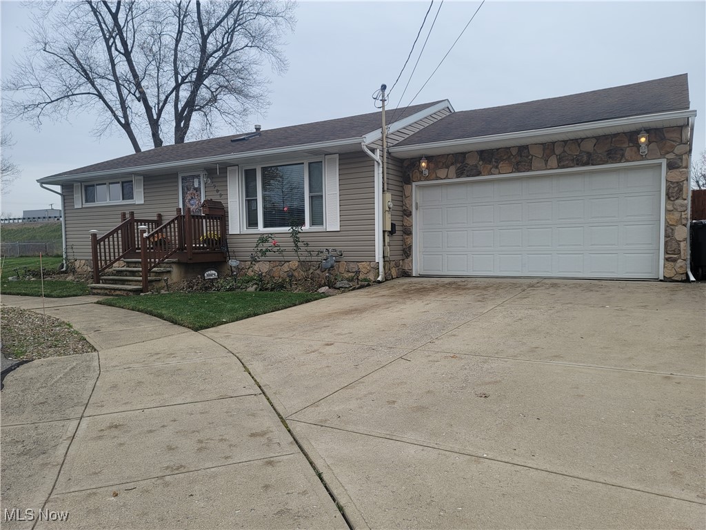 709 Lucille Drive, Elyria, Ohio image 39