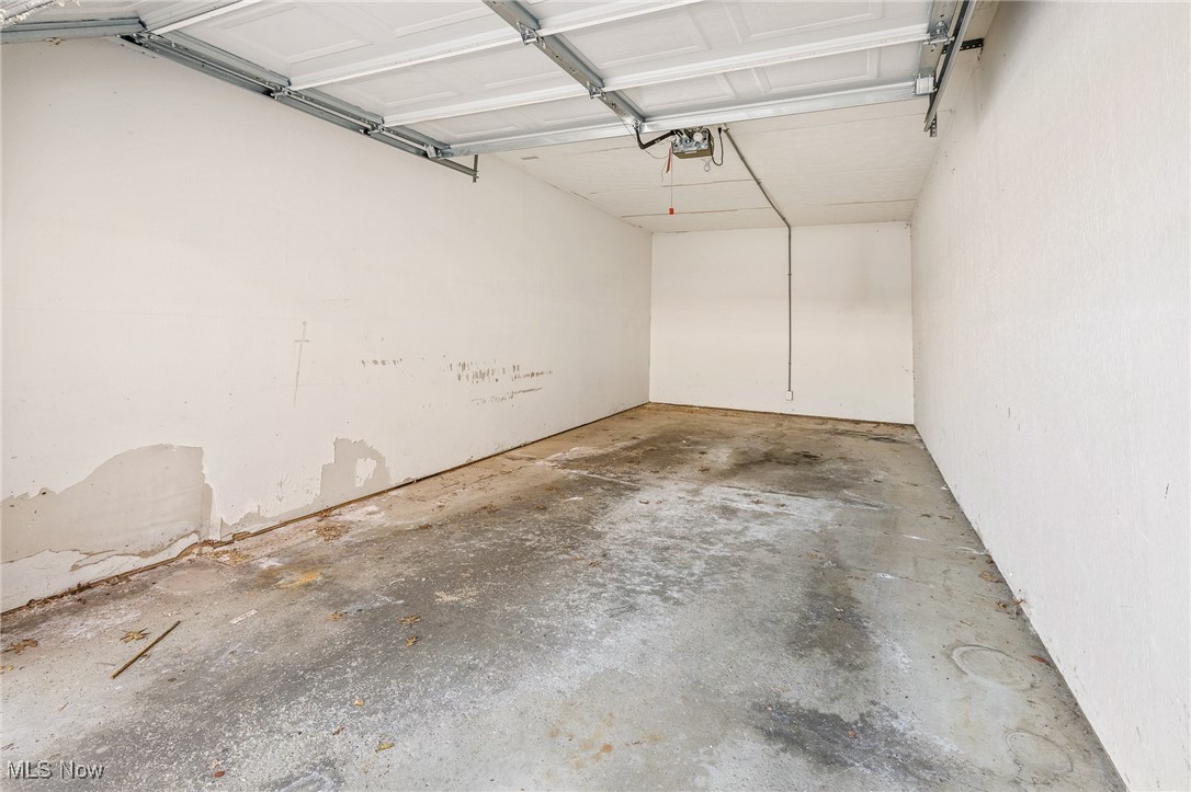 Maple Creek Condo Estates - Residential