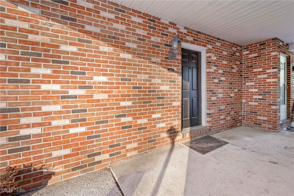 Photo of 1134 W Maple Street, North Canton, OH 44720 (MLS # 5184895)