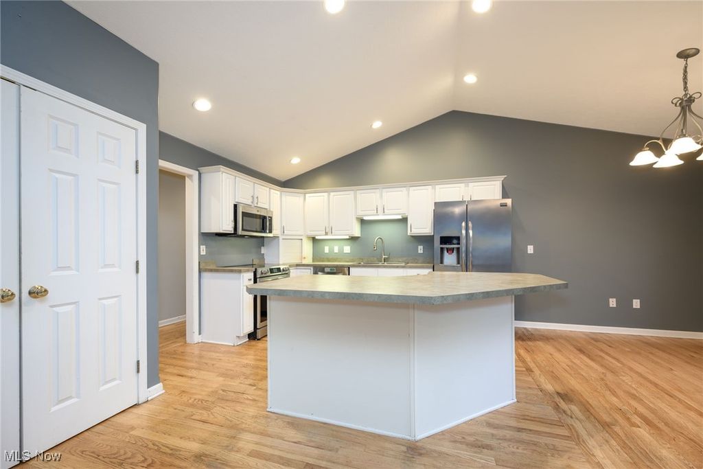 Photo of 1430 Sunset Way Boulevard, Kent, OH 44240 (MLS # 5178363)