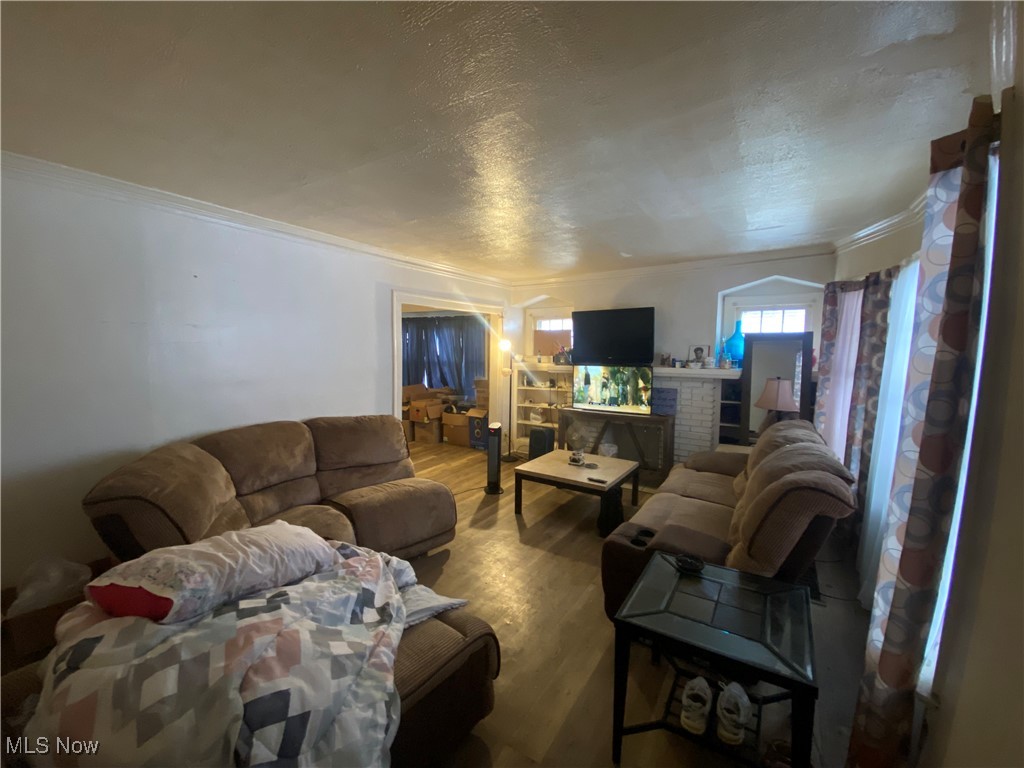 14500 Kingsford Avenue