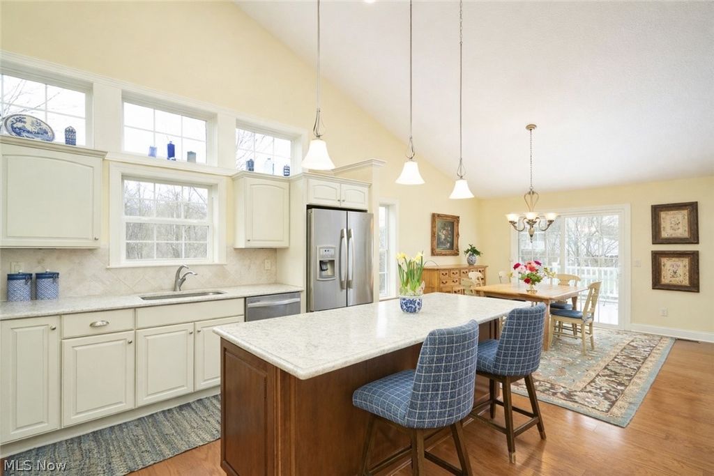 Photo of 171 Hunter Parkway, Cuyahoga Falls, OH 44223 (MLS # 5192525)