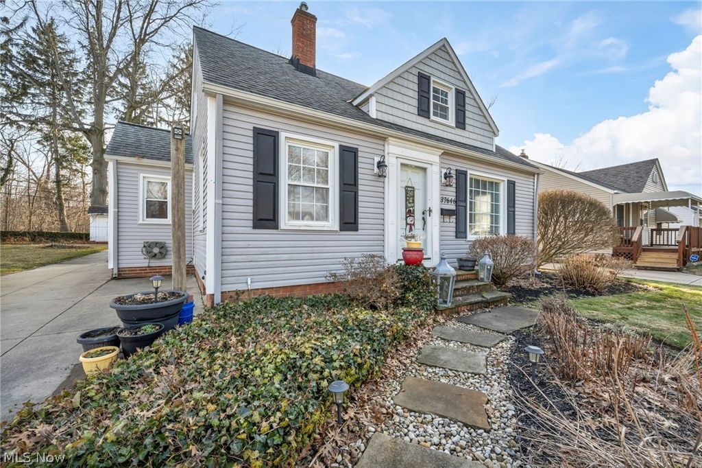 Photo of 37646 Jordan Drive, Willoughby, OH 44094 (MLS # 5191769)