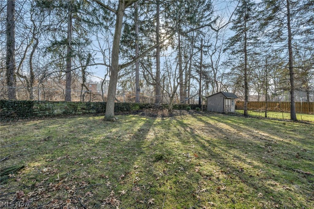 Photo of 37646 Jordan Drive, Willoughby, OH 44094 (MLS # 5191769)