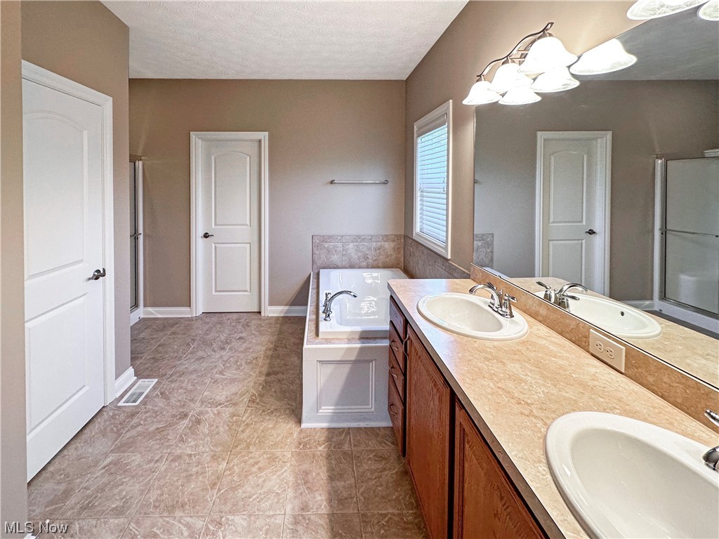 Wilshire Golf Course Cmnty Ph - Residential