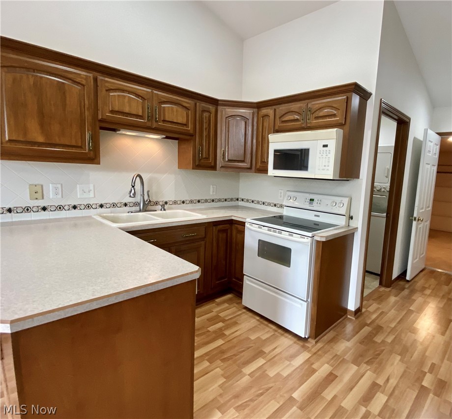 1576 Cape Cod Drive Condo - Residential