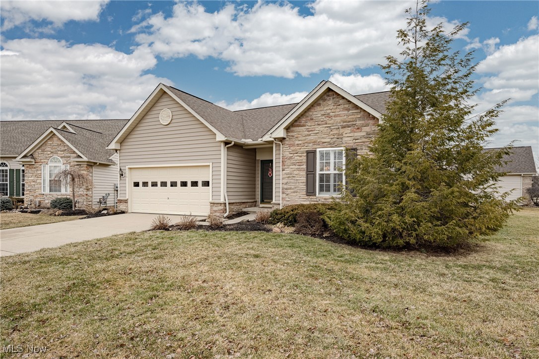 5770 Overlook Way, North Ridgeville, Ohio image 2