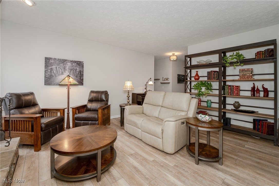 5770 Overlook Way, North Ridgeville, Ohio image 3