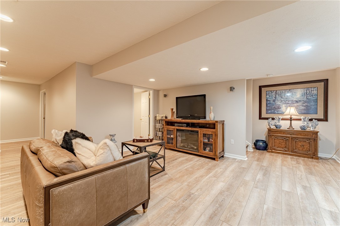 5770 Overlook Way, North Ridgeville, Ohio image 24