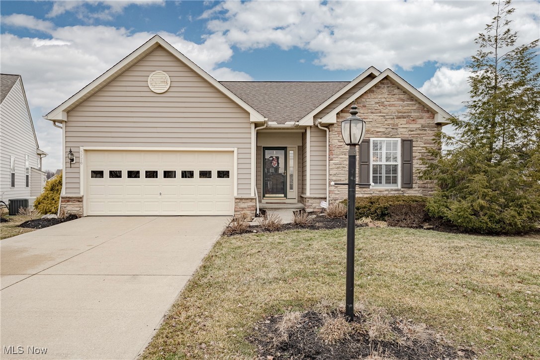 5770 Overlook Way, North Ridgeville, Ohio image 1
